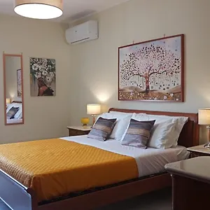  Apartment Lorenzo Guest With Free Private Parking-- Cantieri Culturali