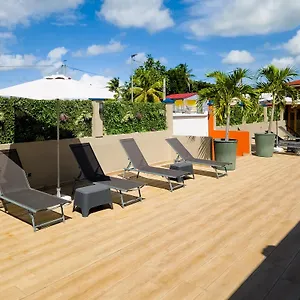 https://t2-chaleureux-au-centre-ville-de-port-louis.comcaribbean.com